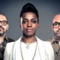 Morcheeba с альбомом Head Up High