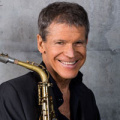 Саксофонист David Sanborn